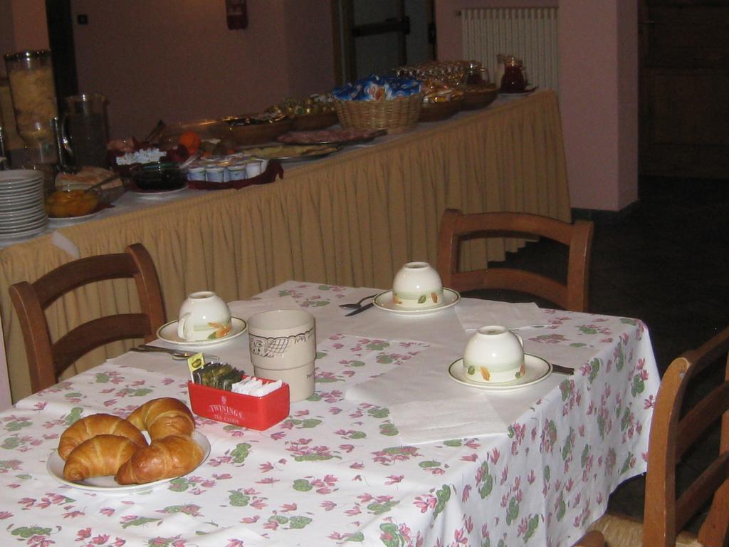 Hotel Villa Plinia Pragelato Ngoại thất bức ảnh