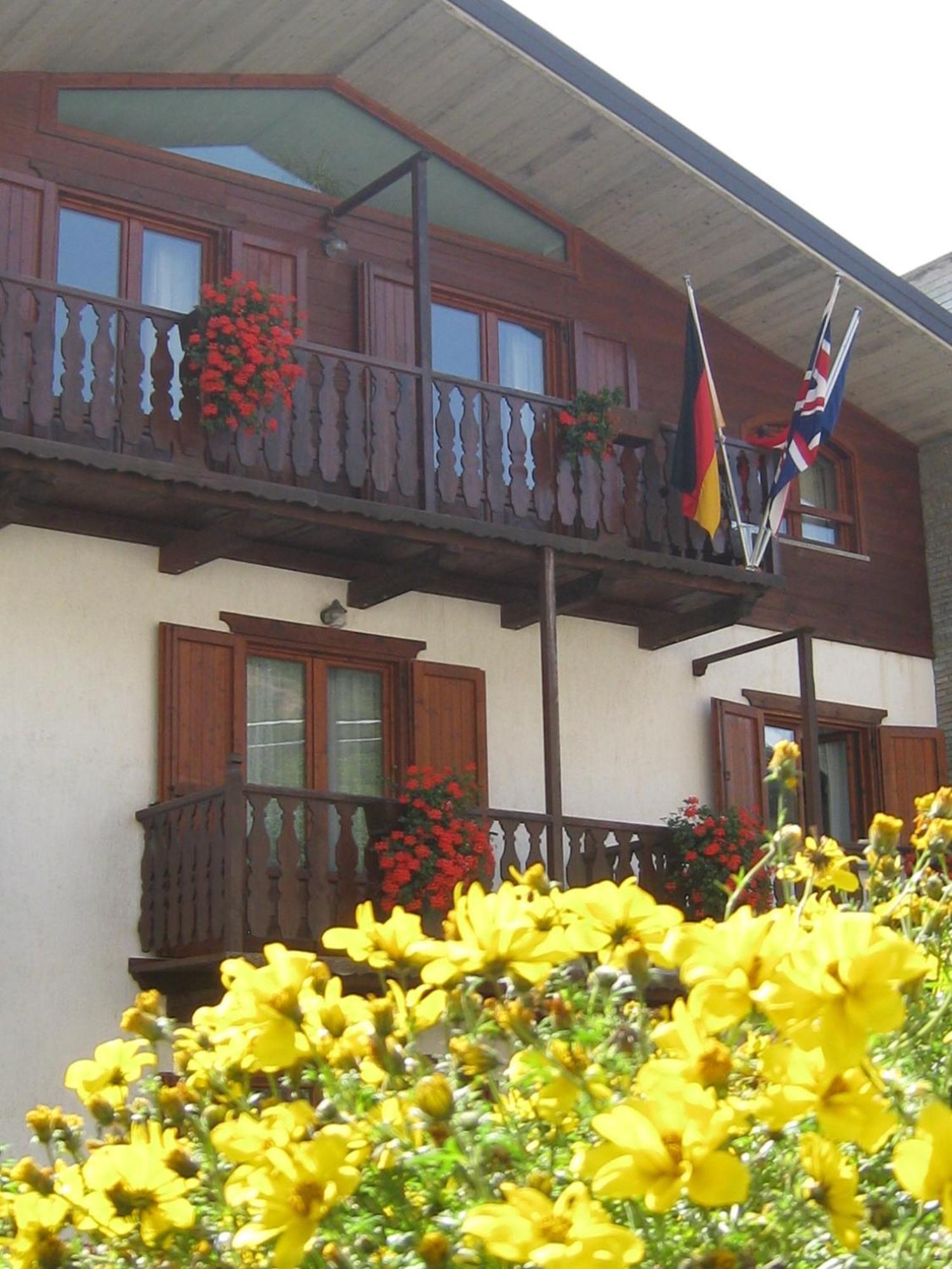 Hotel Villa Plinia Pragelato Ngoại thất bức ảnh