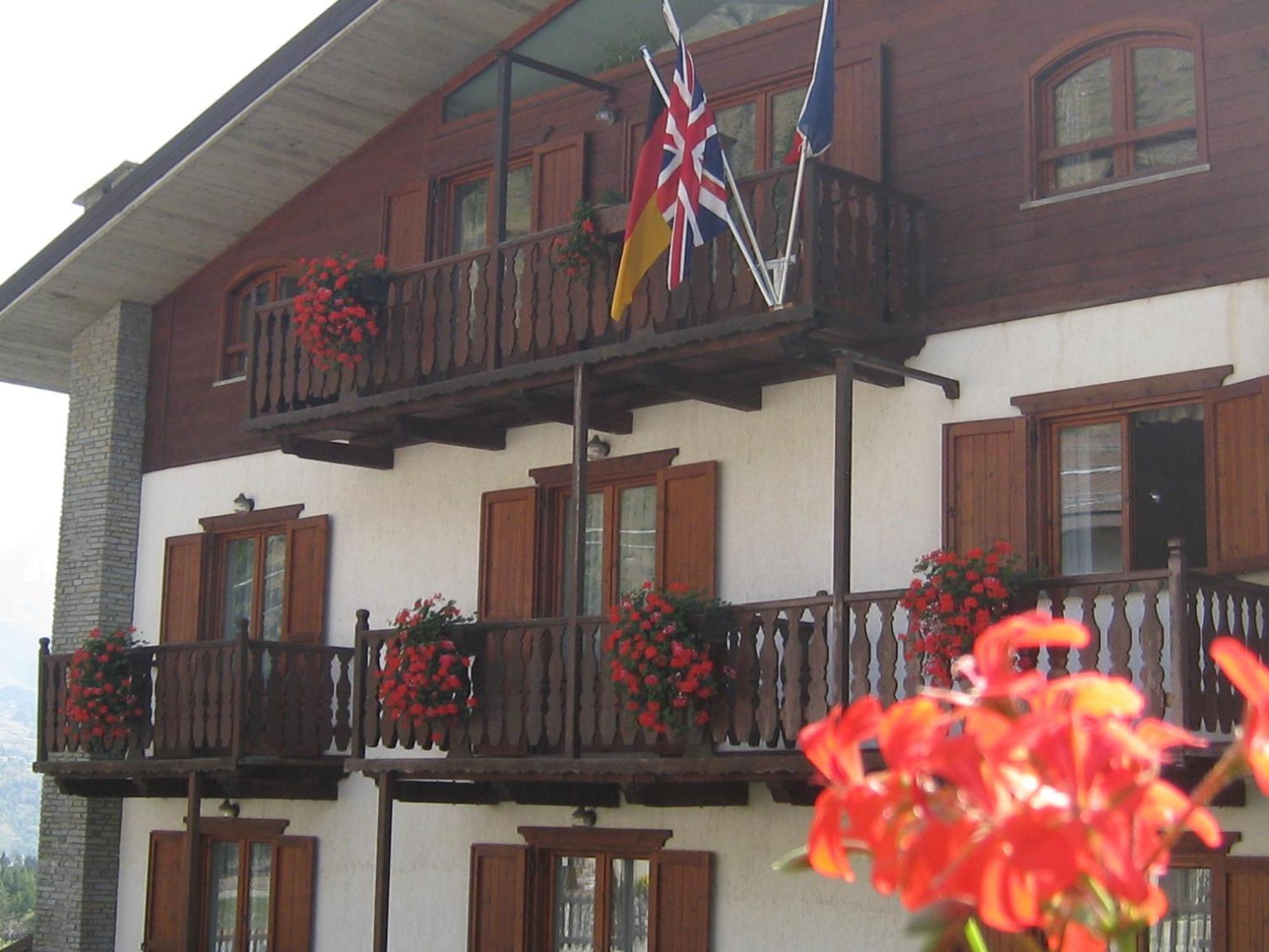 Hotel Villa Plinia Pragelato Ngoại thất bức ảnh